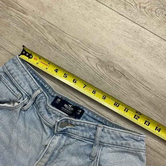 Light Blue Distressed Women Jeans - Picture 6 of 7